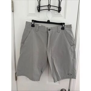 Oakley Men's Light Gray Hybrid Shorts Size 34W